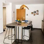Lägenhet Calme Absolu, Elegant Et Arbore Avec Piscine
