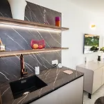 Calme Absolu, Elegant Et Arbore Avec Piscine Lägenhet Cannes
