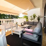 Calme Absolu, Elegant Et Arbore Avec Piscine Cannes