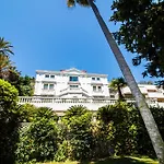 Calme Absolu, élégant Et Arboré Avec Piscine *