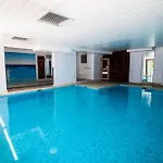 Calme Absolu, élégant Et Arboré Avec Piscine Cannes