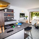 Apartamento Calme Absolu, Elegant Et Arbore Avec Piscine *
