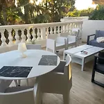 Calme Absolu, Elegant Et Arbore Avec Piscine Apartment