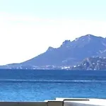 Calme Absolu, Elegant Et Arbore Avec Piscine *