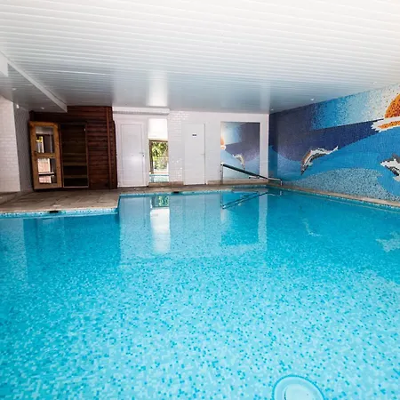 Calme Absolu, Elegant Et Arbore Avec Piscine דירה קאן