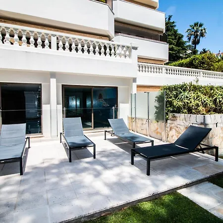 Calme Absolu, Elegant Et Arbore Avec Piscine * קאן