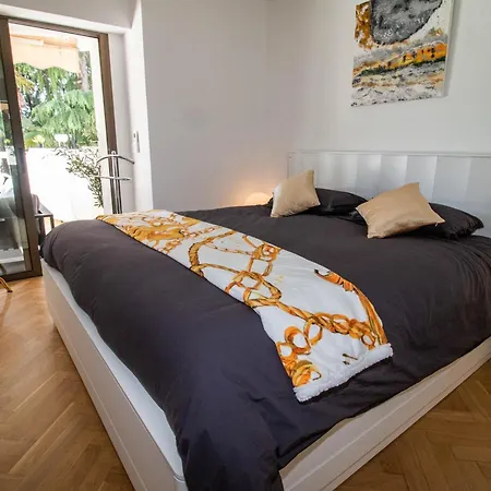 דירה Calme Absolu, Elegant Et Arbore Avec Piscine קאן