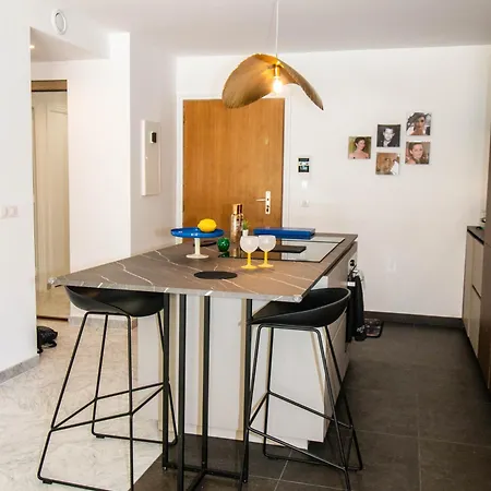 דירה Calme Absolu, Elegant Et Arbore Avec Piscine