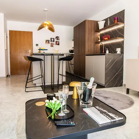 דירה Calme Absolu, Elegant Et Arbore Avec Piscine