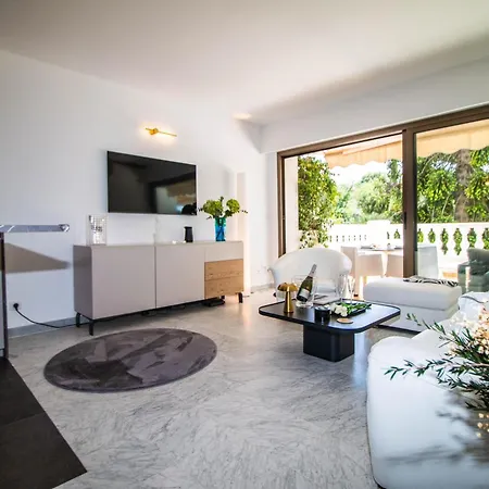 דירה Calme Absolu, Elegant Et Arbore Avec Piscine קאן