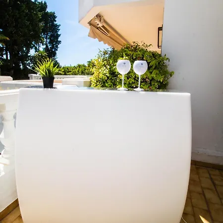 דירה Calme Absolu, Elegant Et Arbore Avec Piscine