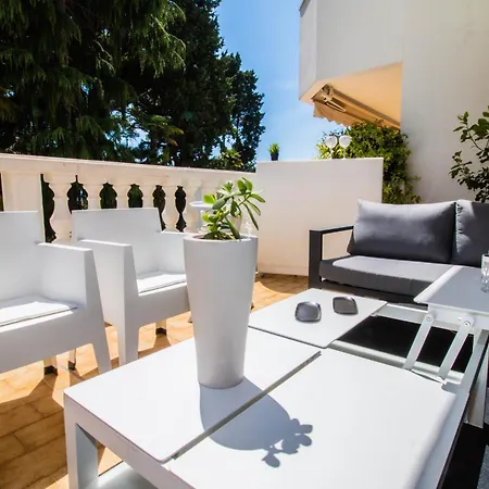 דירה Calme Absolu, Elegant Et Arbore Avec Piscine *