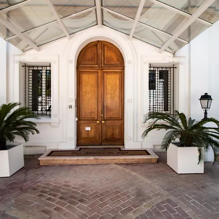 Calme Absolu, Elegant Et Arbore Avec Piscine קאן