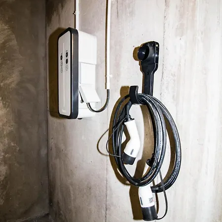 דירה Calme Absolu, Elegant Et Arbore Avec Piscine *