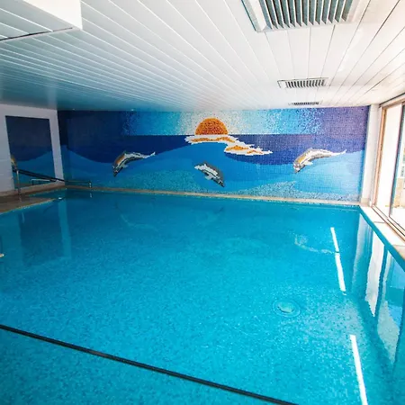 Calme Absolu, Elegant Et Arbore Avec Piscine דירה *