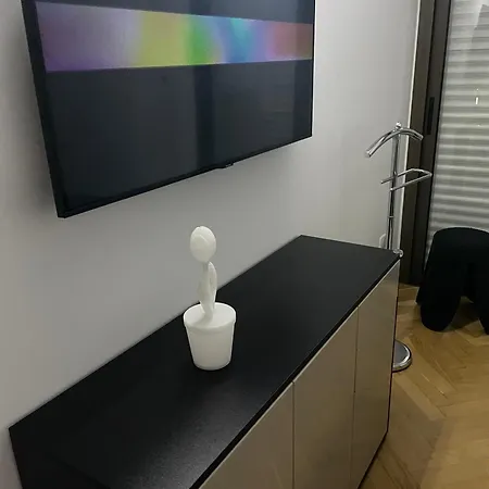 Calme Absolu, Elegant Et Arbore Avec Piscine * كان