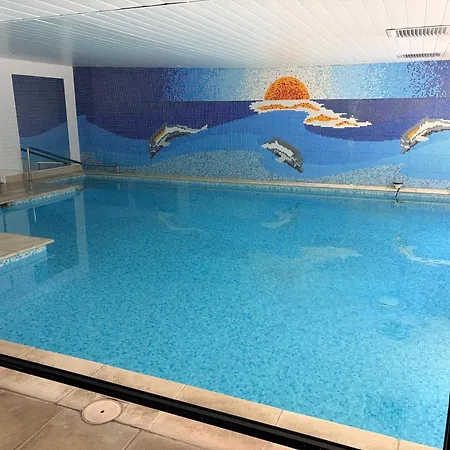 Apartment Calme Absolu, Elegant Et Arbore Avec Piscine Cannes