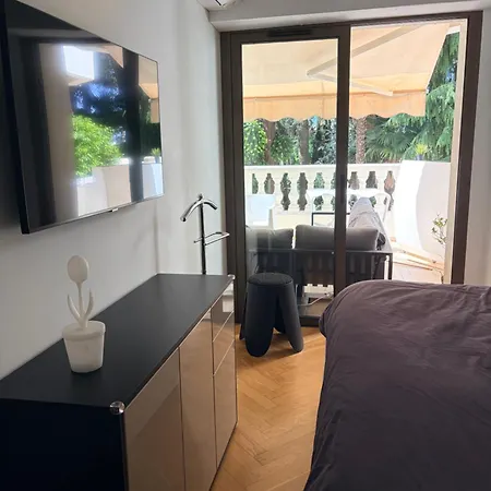 Calme Absolu, élégant Et Arboré Avec Piscine * Cannes