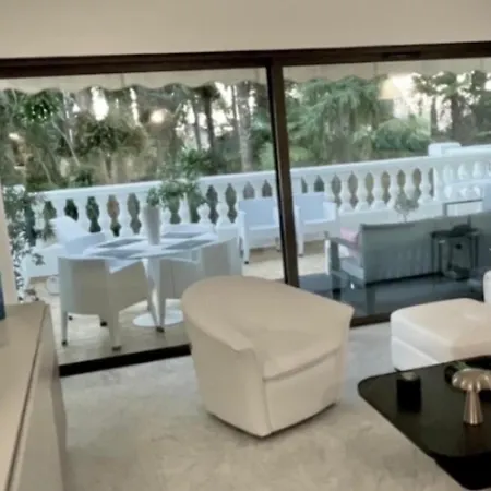 Calme Absolu, Elegant Et Arbore Avec Piscine Apartment *